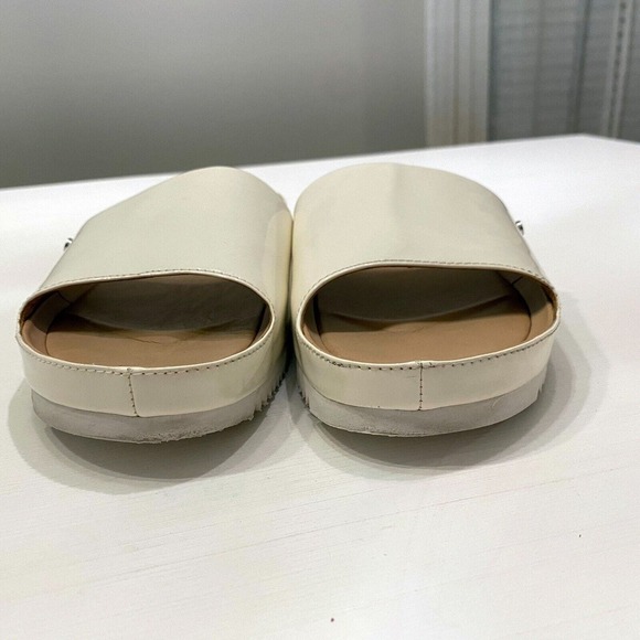 Authentic Ugg Women's Cream Ivory Jayne Patent Leather Sandals Slides US Size 10 - Picture 5 of 8